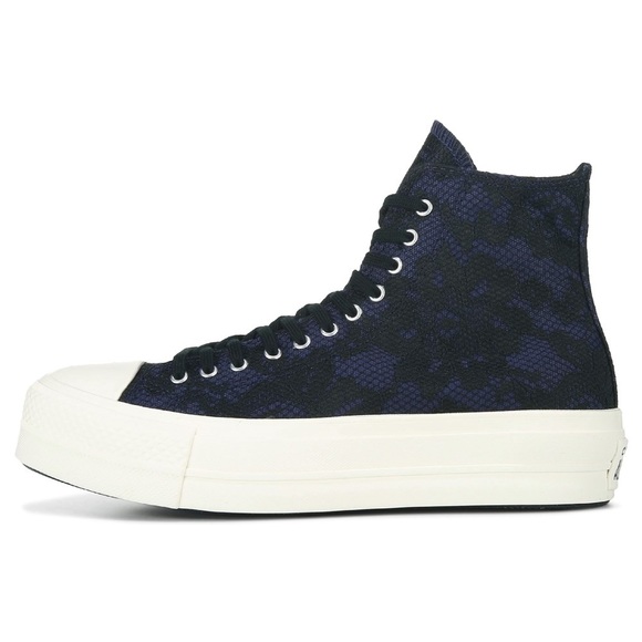 🔥 Converse Chuck Taylor All Star Hi Lift Platform Sneaker
Size 8 US/39 Eur🔥 - Picture 2 of 7